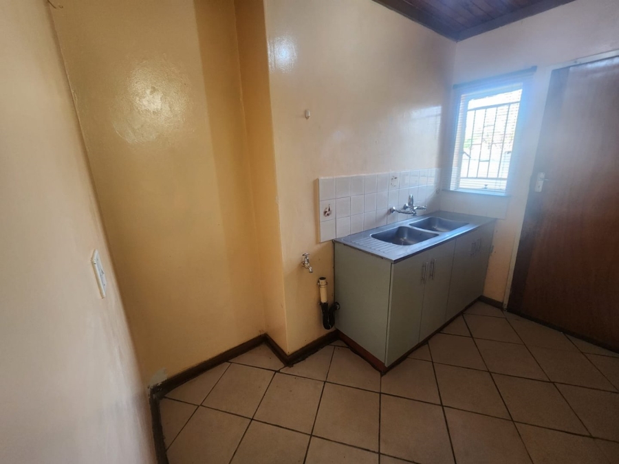 4 Bedroom Property for Sale in Pellissier Free State